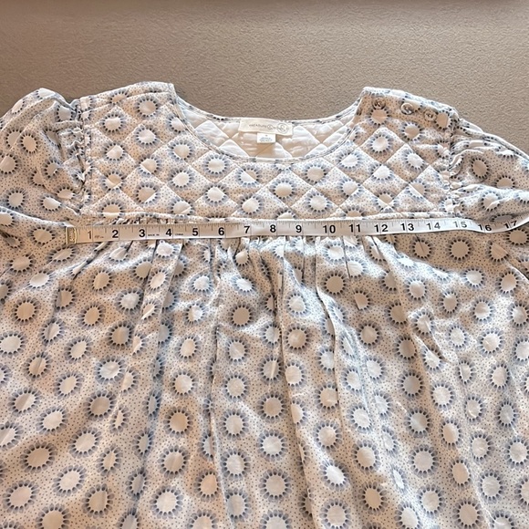 TREASURE & BOND NWOT PRINT POPOVER BLOUSE IN IVORY- BLUE
LOU MEDALLION - Size S - Picture 10 of 14